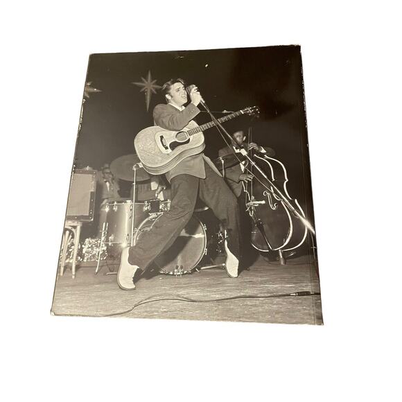 Life Magazine 2007 Collector-Elvis Presley Remembering 30 Years Later 144 pages - Picture 2 of 9